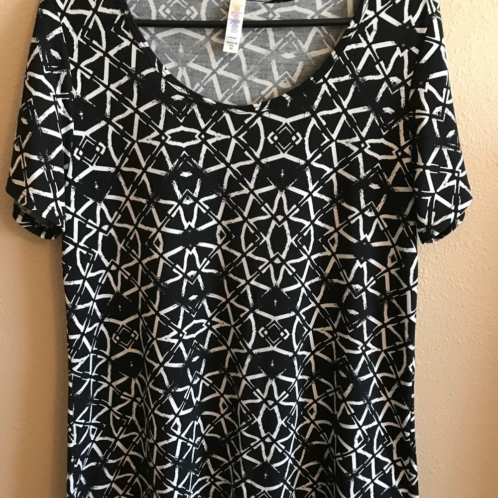 LuLaRoe Classic T